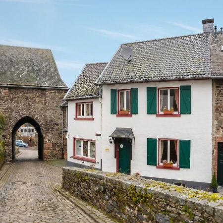 Apartment in Hellenthal Reifferscheid with Wellness Oasis Exterior foto